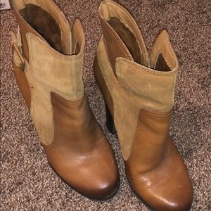 Tan suede/leather heeled booties